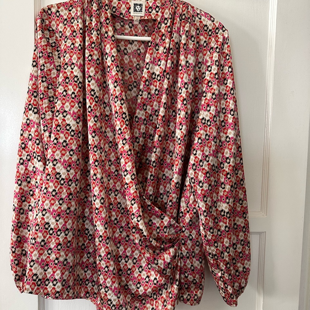 Anne Klein beautiful satin blouse size 1X